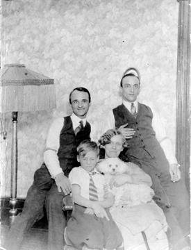 1930 Poul Andersen med bror