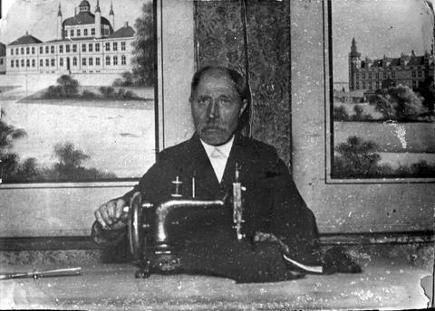 1880 Christen Nielsen