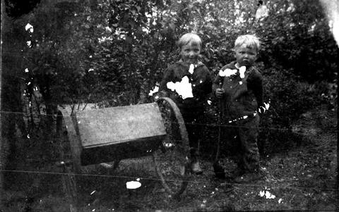 1930 Karl Johan og Poul Erik Bigand