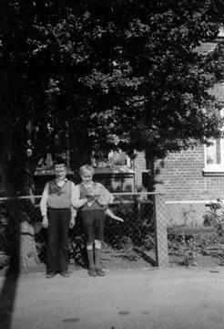 1936 Kalle og Poul med den røde Mis