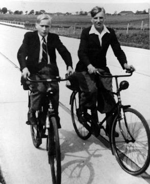 1945 Kalle og Poul Erik