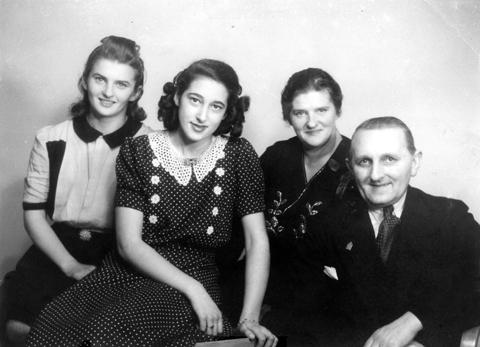 1950 Sølvbryllup Magny Rita Gudrun og Johannes