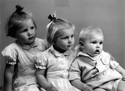 1954 Viki Joan og Steen
