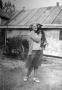 1940 Ellen Bigand med sin hund