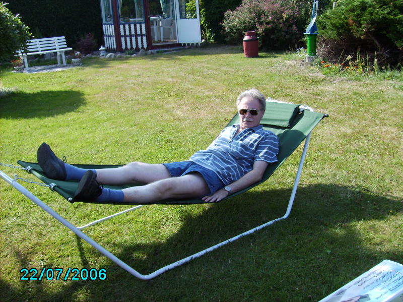 2006-07-22 Erik slapper af